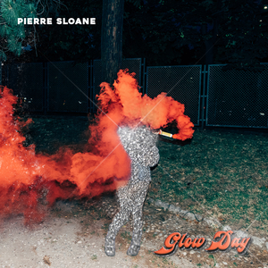 女教授撅起大白光屁股
